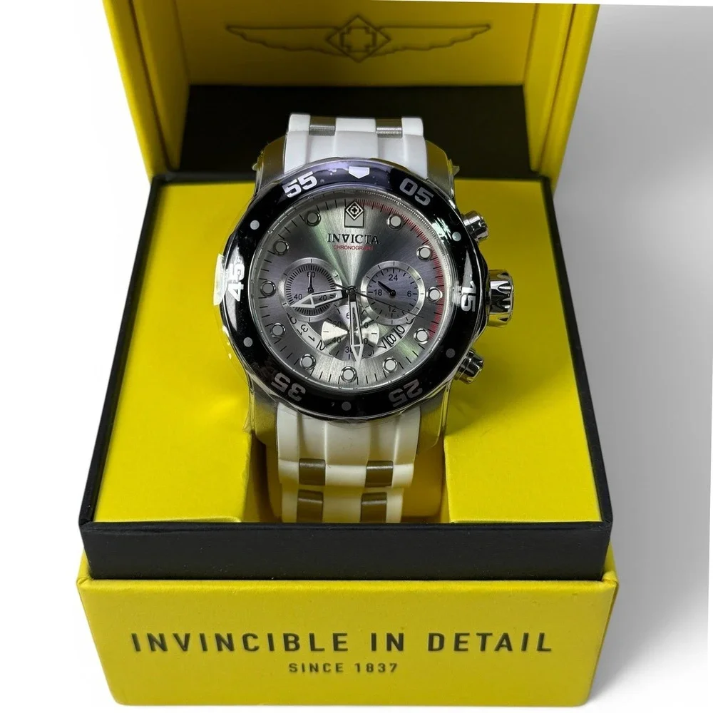 Invicta Pro Diver 20290 Mens Chronograph Watch‎ White Silicone Silver Dial 48mm